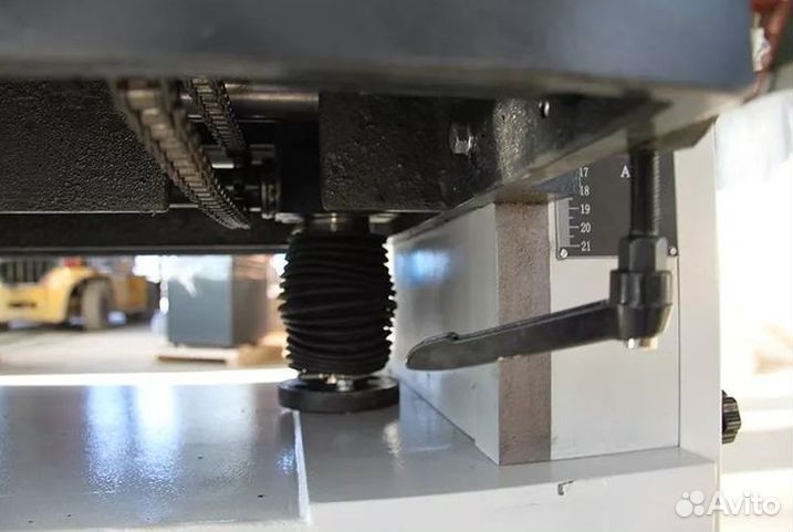 Рейсмусовый станок с шейперным ножевым валом