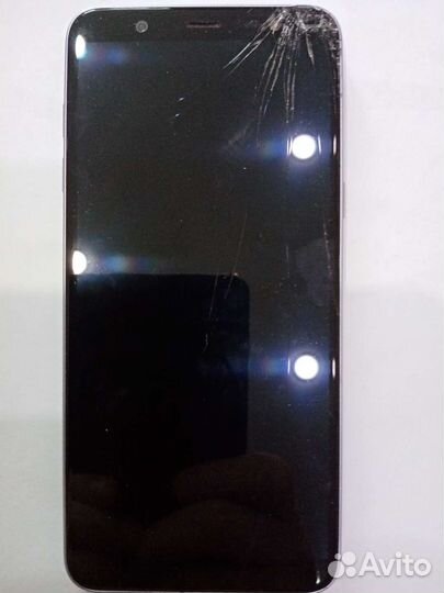 Телефон Samsung J8