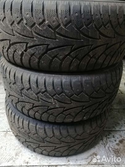 Hankook Winter I'Pike 215/50 R17