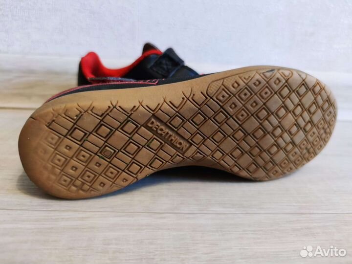 Футзалки и щитки, б/у