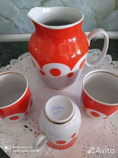Кувшины разные,кружки