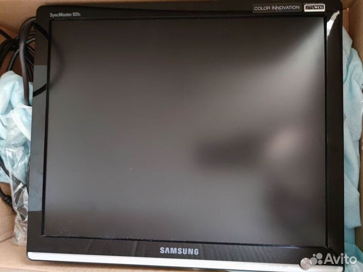 Монитор Samsung