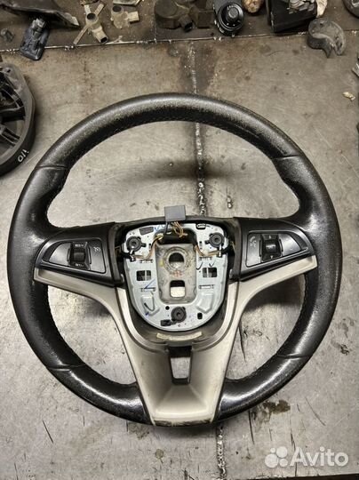 Руль chevrolet cruze aveo t300