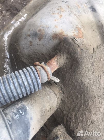 Топливный бак на nissan terrano 1990 г