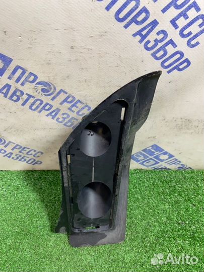 Подставка под ногу Ford Escape кроссовер 3.0 1KD