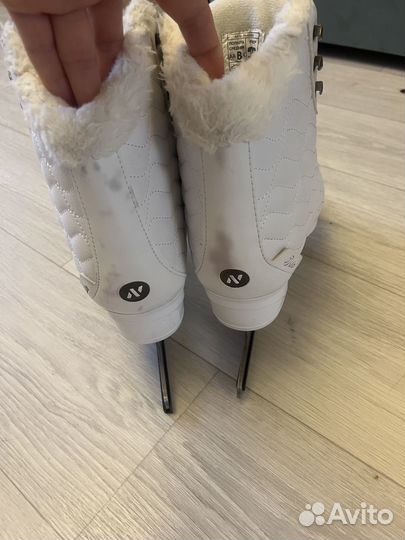 Коньки фигурные 39 размер теплые