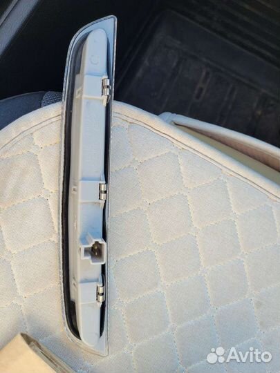 Стоп сигнал Outlander 3