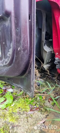 Крышка багажника Джип Гранд Чероки