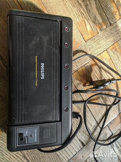 Универсальное зарядное устройство Philips PNC 251