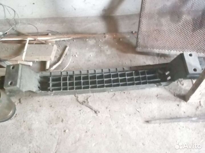 Усилитель бампера14 переднего