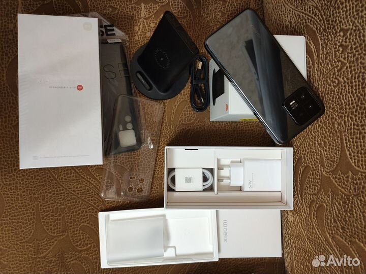 Xiaomi 13, 12/256 ГБ