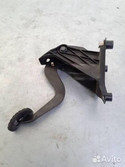 Педаль сцепления Renault Laguna 2 2004 8200019163