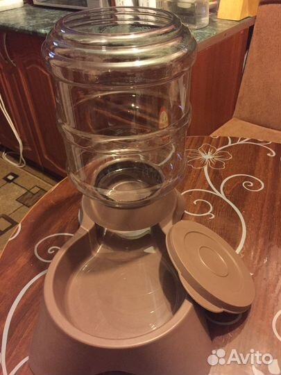 Кормушка для собак или кошек