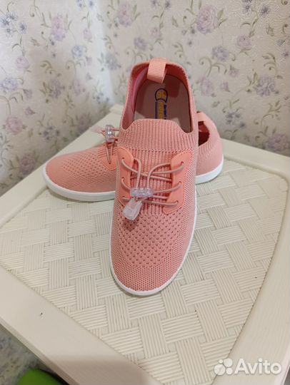 Летние кроссовки 36