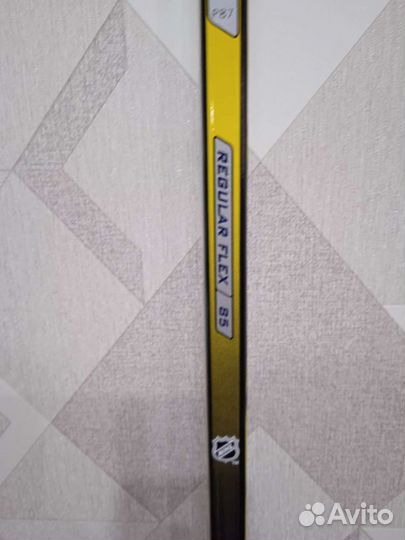 Клюшка хоккейная