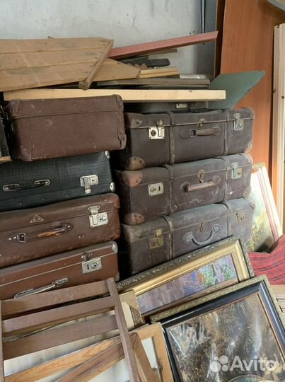 Чемоданы старинные