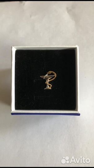 Значки медицинская тематика из личной коллекции