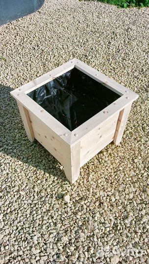 Деревянное кашпо