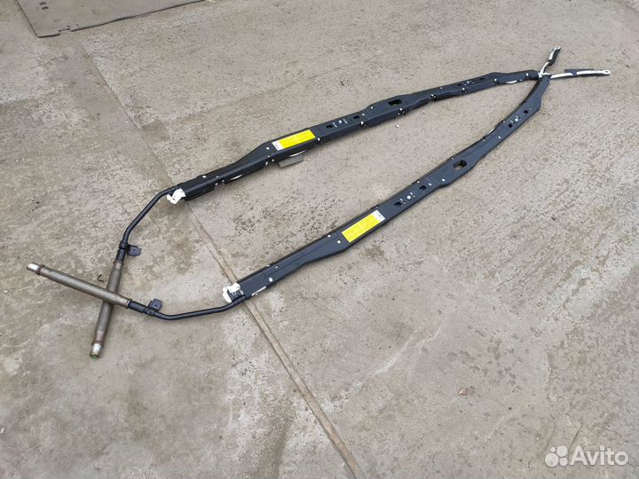 Шторка безопасности на Opel Zafira B