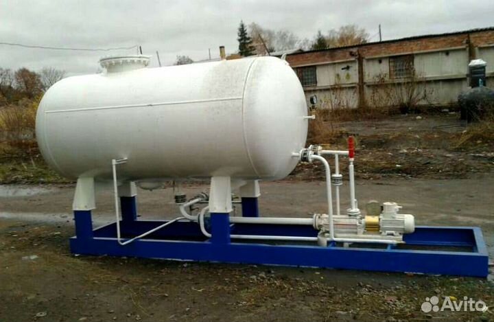 Газовая заправка вблизи морского порта