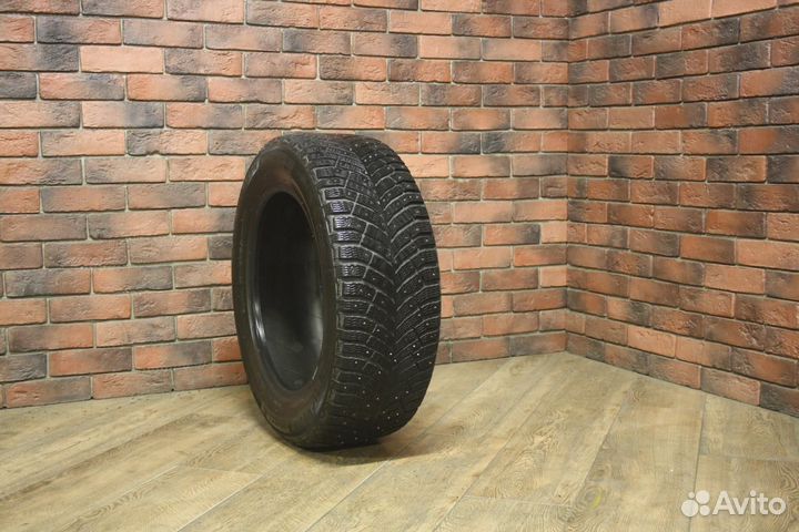 Michelin X-Ice North 4 235/55 R17