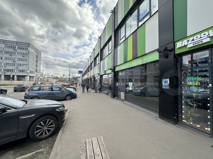 Стрит ритейл у метро, 51 м²