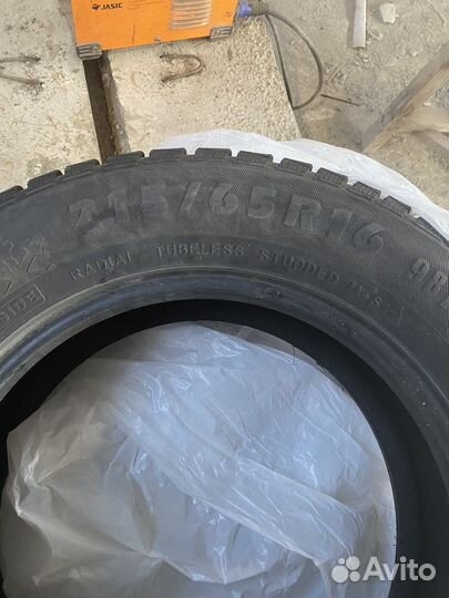 Brasa IceControl 215/65 R16 98