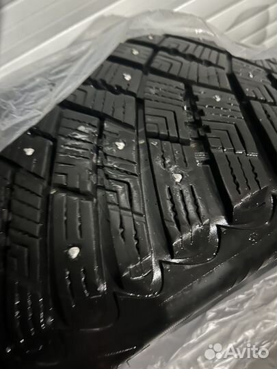 Goodyear UltraGrip Ice Arctic SUV 235/55 R19 105T