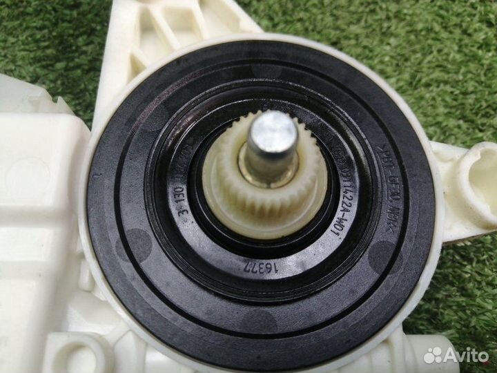 Блок моторчика стеклоподъемника задний левый