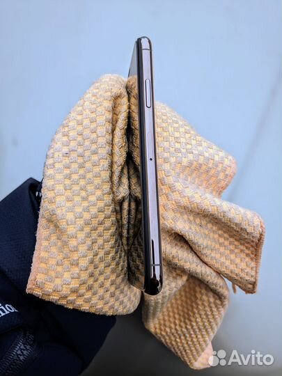 iPhone Xs, 256 ГБ