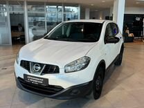 Nissan Qashqai 1.6 CVT, 2013, 239 600 км, с пробегом, цена 1 092 000 руб.