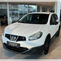 Nissan Qashqai 1.6 CVT, 2013, 239 600 км, с пробегом, цена 1 095 000 руб.