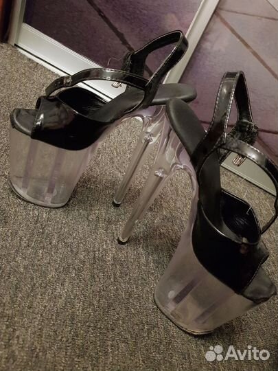 Стрипы бренд Pleaser