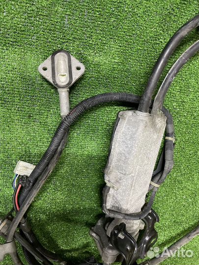 Блок управления стояночным тормозом Lexus LS600hl