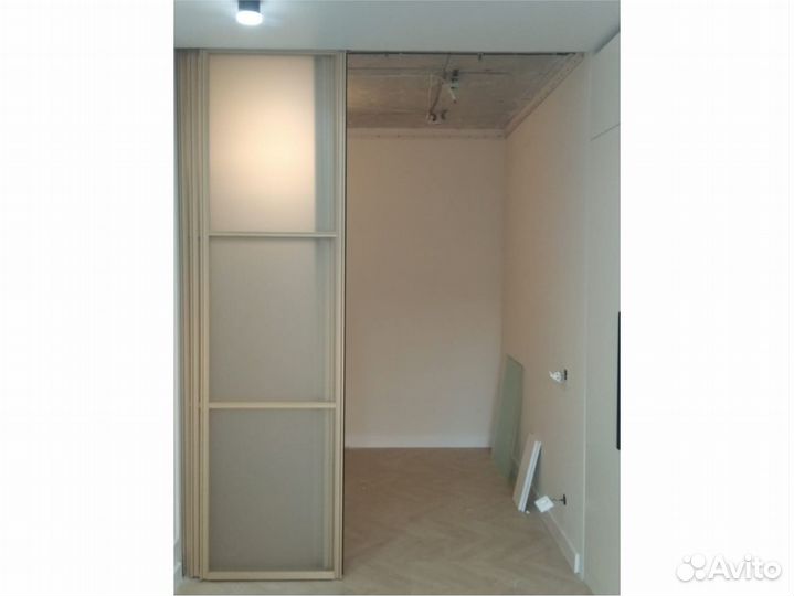 Раздвижная перегородка для зонирования