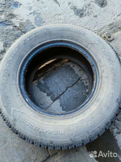 Goodyear UltraGrip 500 245/70 R16