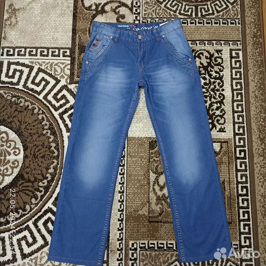 Джинсы