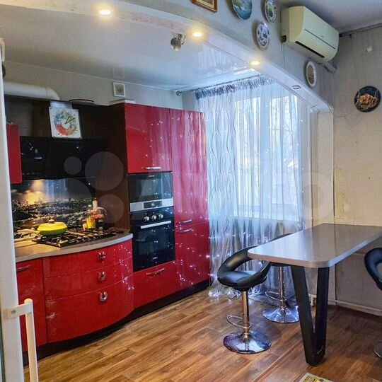 3-к. квартира, 73 м², 1/2 эт.