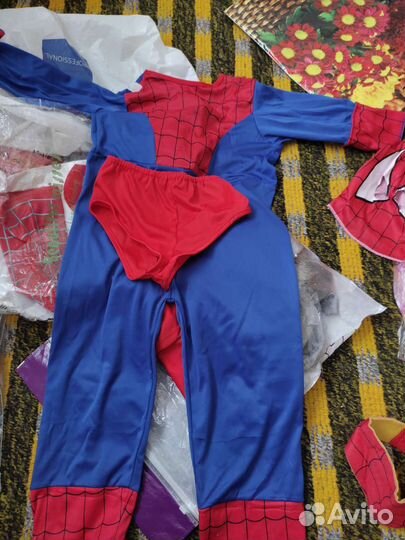 Карнавальный костюм- человек паук, супер мен