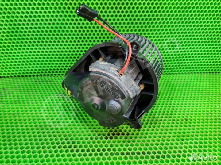 Моторчик отопителя Mercedes-Benz V W638