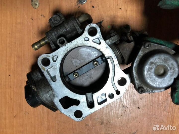 Заслонка дроссельная механическая Honda Civic 1988