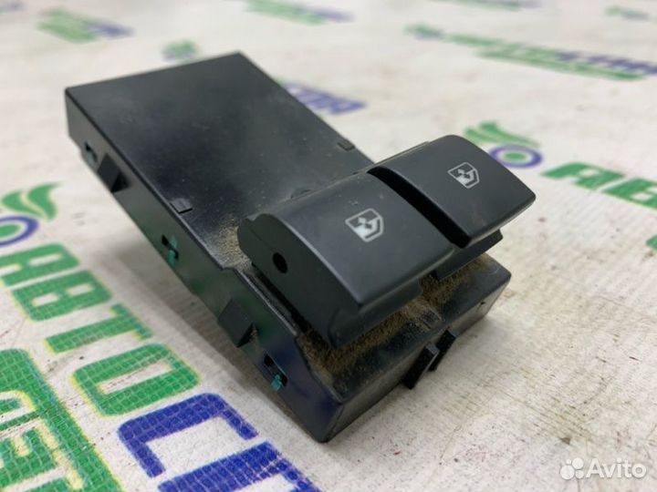 Блок управления стеклоподъёмниками передний Opel