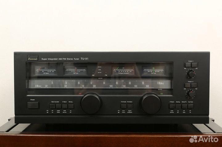 Тюнер Sansui TU-X1