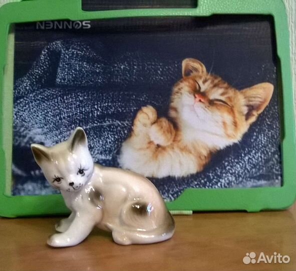 Статуэтки кошки, львенок и тигренок