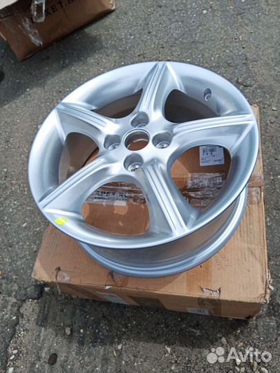 Диск колеса литой 1шт R16 Chevrolet Aveo