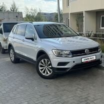 Volkswagen Tiguan Allspace 2.0 AMT, 2018, 110 000 км, с пробегом, цена 2 100 000 руб.