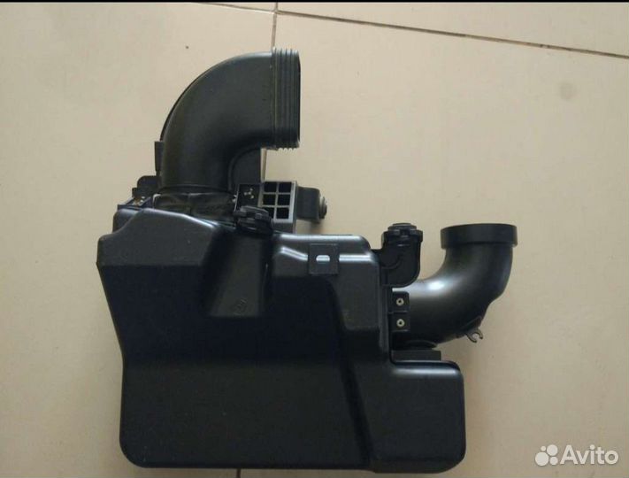 Резонатор воздушного фильтра Kia Rio 3