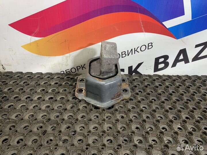 Подушка двигателя задняя