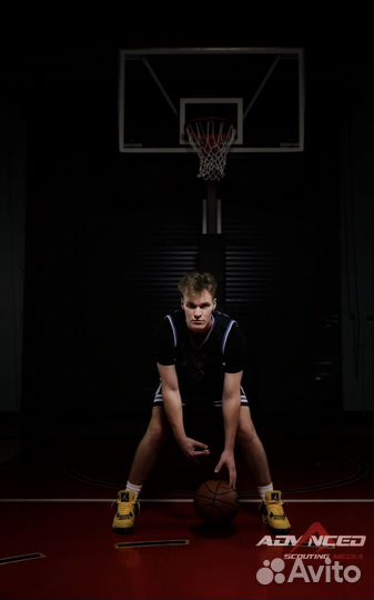 Тренер по баскетболу