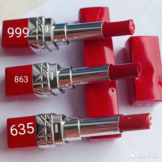 Увлажняющая губная помада Dior